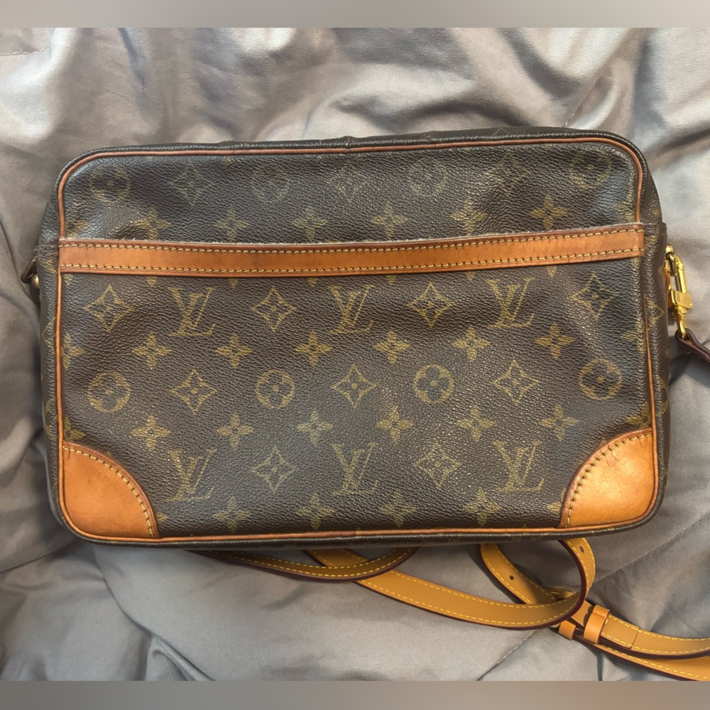 Authentic Louis Vuitton Vintage Monogram Brown Crossbody Bag